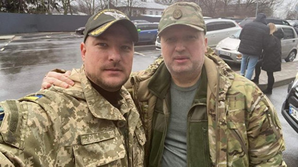 «Опухший после пьянки»: фото Турчинова в разгар спецоперации испугало украинцев