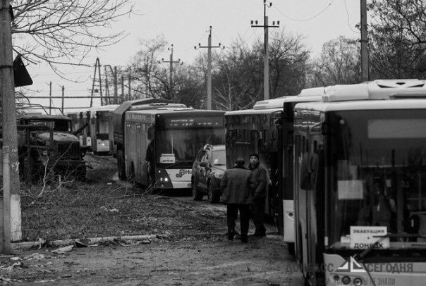 Глава Донецкой ОГА призвал всех гражданских уехать из области