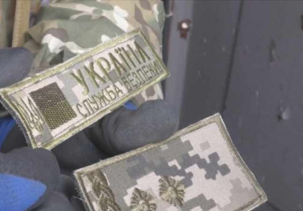 Снимали форму и бросали погоны: как СБУшники бежали от армии ДНР