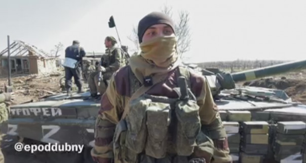 Российский разведчик с пистолетом в одиночку захватил танк ВСУ