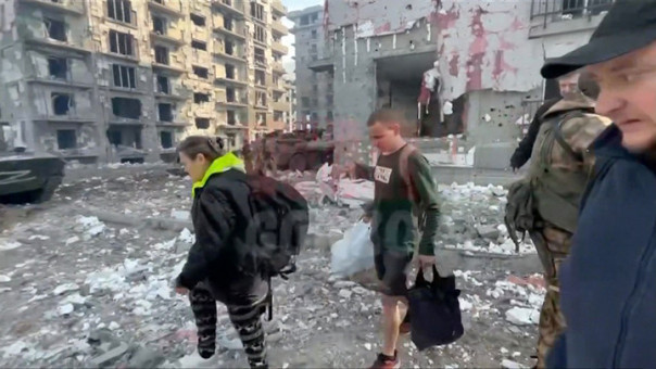 Более 120 мирных граждан вышли с территории около "Азовстали" | Мариупольский котёл. "Азовсталь" штурмуют специальные подразделения Вооруженных сил РФ