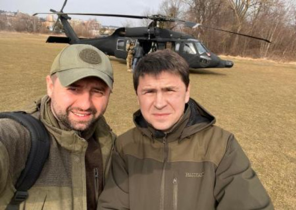 Нуланд, «союзники по НАТО», Подоляк и Арахамия рвутся в Мариуполь, чтобы обеспечить безопасный коридор нацистам