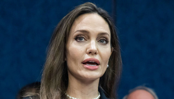 Не велика потеря: Анджелина Джоли ушла с поста спецпосланника ООН