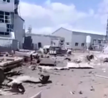 Укрофашисты нанесли удар из РЗСО "Град" по комбикормовому заводу под Славянском и Ясиноватой