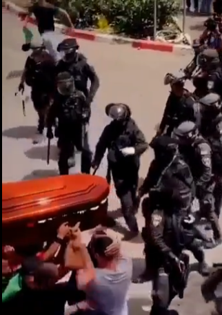 «Какие нацисты? У нас президент еврей!»