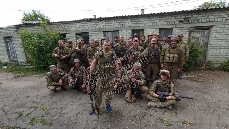 Покосили укроп... Все что осталось от трех рот...