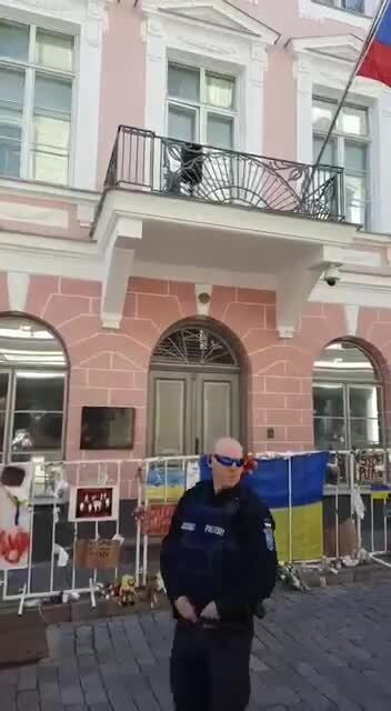 Эстонские националисты пожаловались на посольство России из-за военных песен