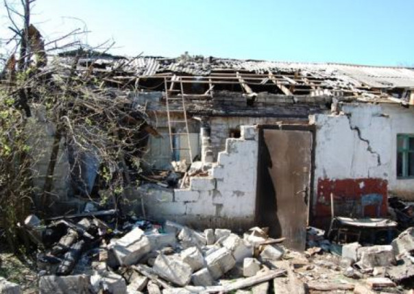 В ЛНР при обстреле Стаханова погиб мужчина, ещё двое мирных жителей ранены