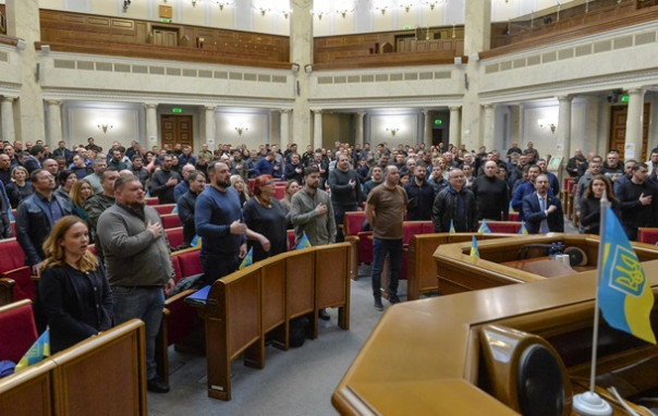 Украина отреклась от Дня Победы 9 мая и запретила "пророссийские партии"