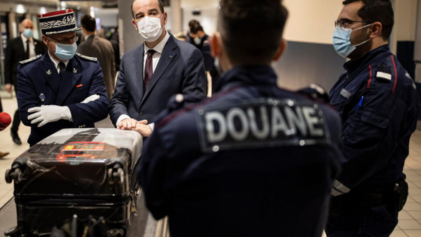 Французская таможня конфисковала деньги, собранные для детей Донбасса