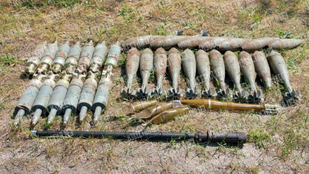 Члены теробороны под Херсоном сдали военным РФ оружие и боеприпасы