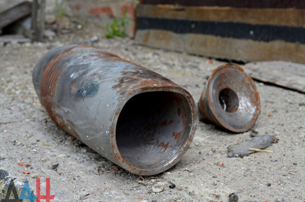 Укрофашисты нанесли удары по районам трех городов ДНР, есть жертвы