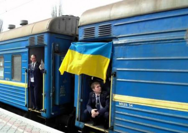 Людей, оставшихся без жилья, селят в железнодорожные вагоны