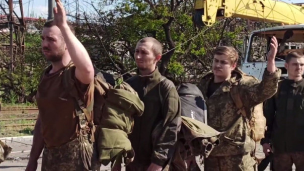 Минобороны показало, как последние боевики выходили с "Азовстали"