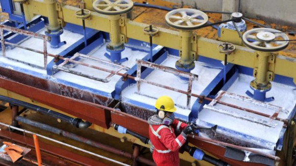 Литиевый парадокс России: кто нам мешает, тот нам поможет