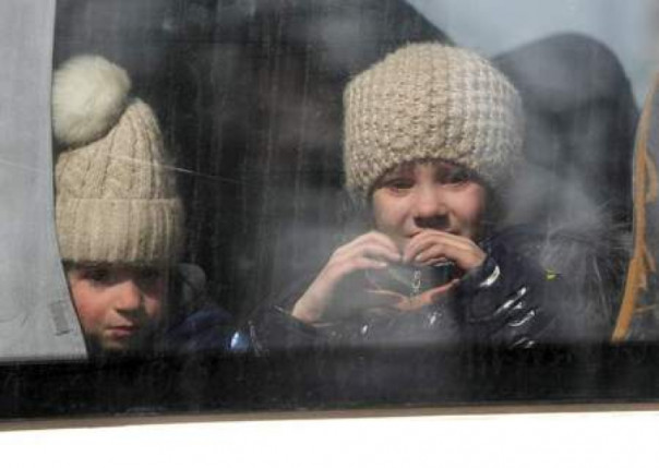 Путин упростил прием в гражданство РФ для детей-сирот из Донбасса и Украины