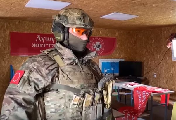 Обнаружена база укронацистов в бывшем пионерлагере под Красным Лиманом