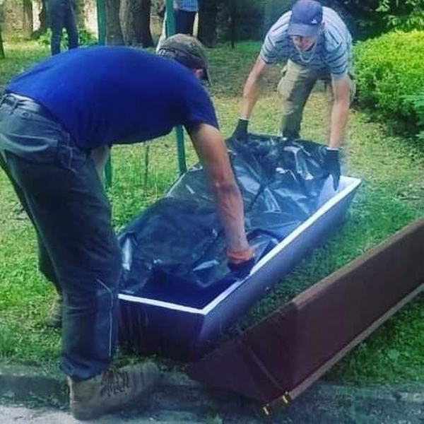 Неонацисты опять подобрались к героям. Владимир Скачко