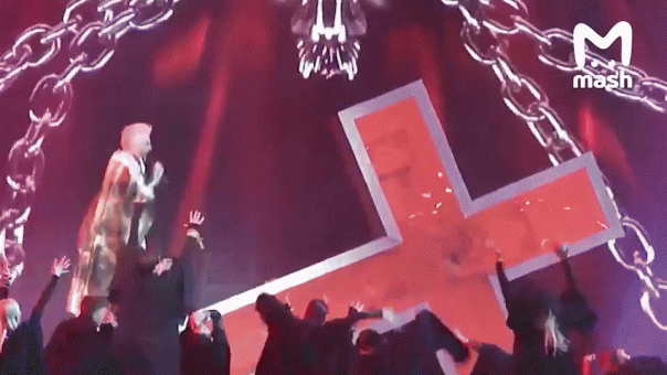 Цвет настроения грозный