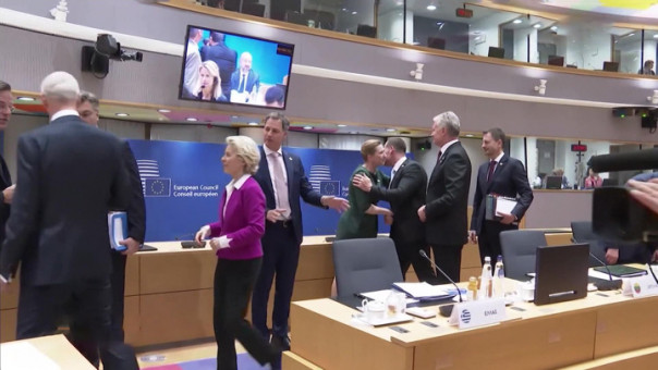 Шестой пакет антироссийских санкций обвалил европейские биржи