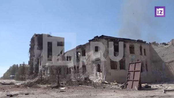 Корреспондент «Известий» показал окрестности завода «Азот» в Северодонецке