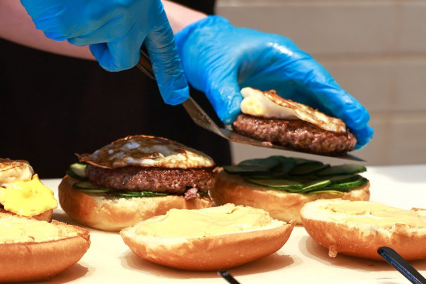 День России отметят открытием бывшего американского ресторана