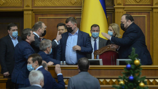 На Украине одобрили выход из ряда соглашений СНГ и обратились к ЕС | Верховная рада запретила российские книги и музыку