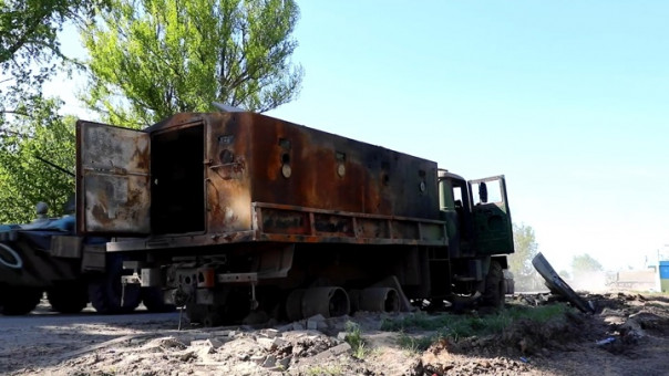 Народная милиция ЛНР и российские военные ведут уличные бои в Лисичанске