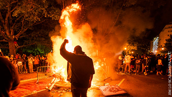 «Безопасная Америка»?: о галопирующем росте преступности в США — главной проблеме демократов перед выборами в конгресс