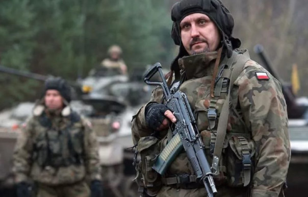 После обмана США поляки втихаря отменили свой «поход на Украину»