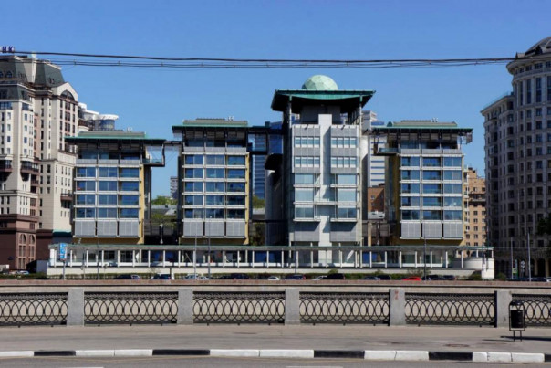 Территорию у посольства Великобритании в Москве назовут площадью ЛНР