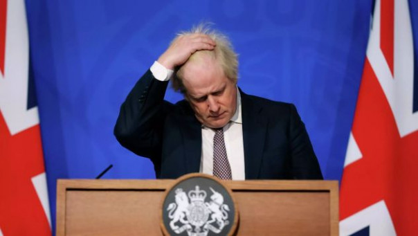 Корреспондент телеканала ITV сообщил, что Джонсон подает в отставку