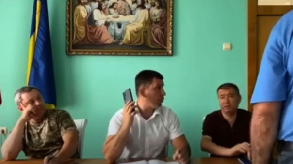 Мэр Белгород-Днестровского не поделил с председателем райсовета пэрэмогу на острове Змеиный и устроил драку