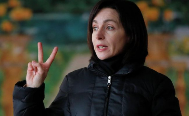 «Холодок бежит за ворот»: чтобы не замерзнуть, Санду придется лететь в Москву