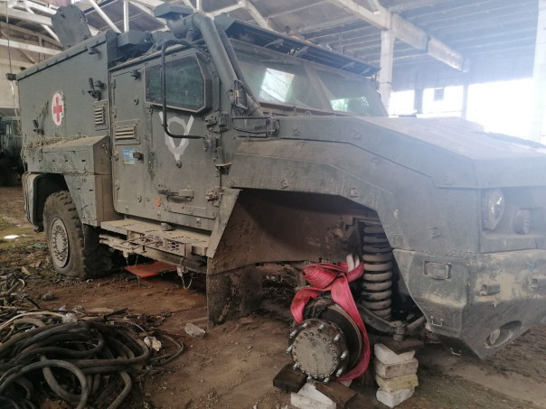 Бронеавтомобиль «Линза» выдержал разрыв 155-мм снаряда