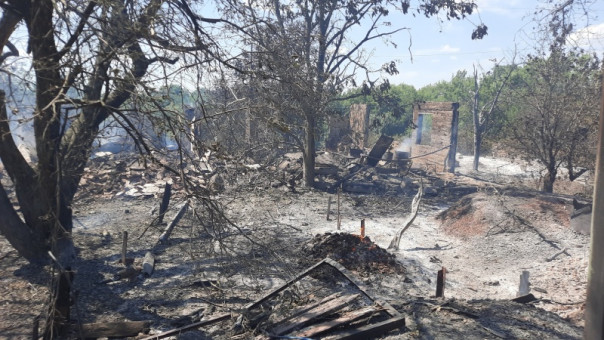 Укрофашисты впервые с 2014 года обстреляли Алчевск / Взрывы на складе боеприпасов