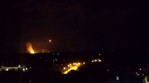 В Луганске прогремела серия мощных взрывов. Предположительно, укрофашисты нанесли удар по складам с боеприпасами