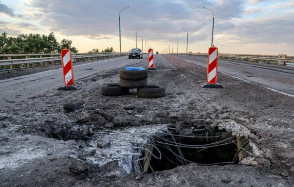 Укрофашисты вновь пыталась обстрелять Антоновский мост в Херсонской области, все 12 ракет сбиты системой ПВО