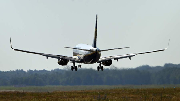 ЕС включил заднюю: сняты запреты на поставки товаров для авиации, сельхозпродукции и нефти