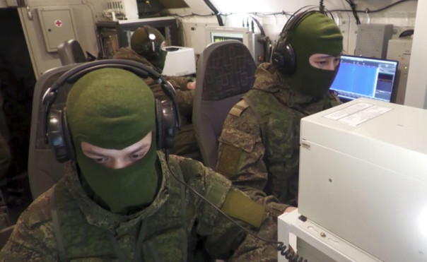 Рецепты игры с обманом: Зачем Киев планирует наступление, которое заранее обречено