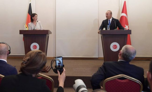 Опять двойка: во время визита в Анкару Бербок сцепилась с Чавушоглу