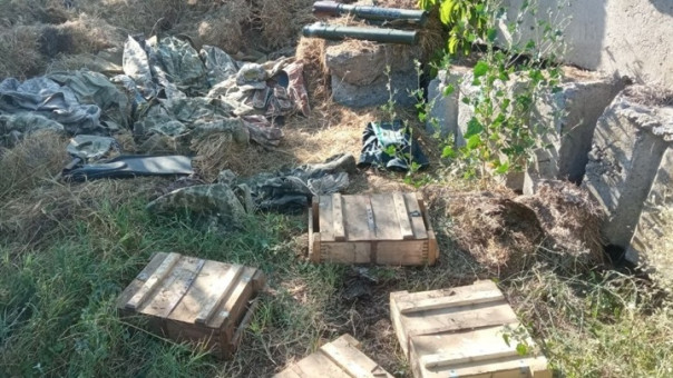 В Херсонской области нашли крупный тайник с боеприпасами и формой ВСУ