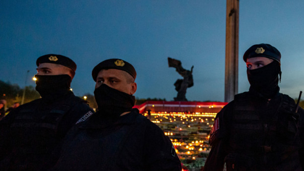 СКР заинтересовался сносом памятника освободителям в Риге