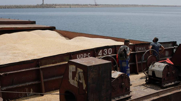 Зерно вывозится, а дети в Африке продолжают голодать...