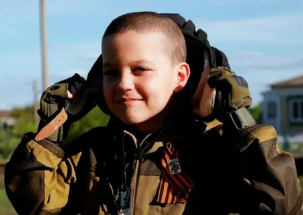 Путин эмоционально отреагировал на белгородского мальчика Алёшку и бабушку со знаменем Победы