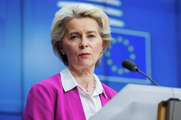 Варшава пригрозила направить "все свои пушки" на ЕС и сместить главу ЕК фон дер Ляйен с поста
