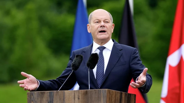 Шольц назвал важным прямое общение с Путиным