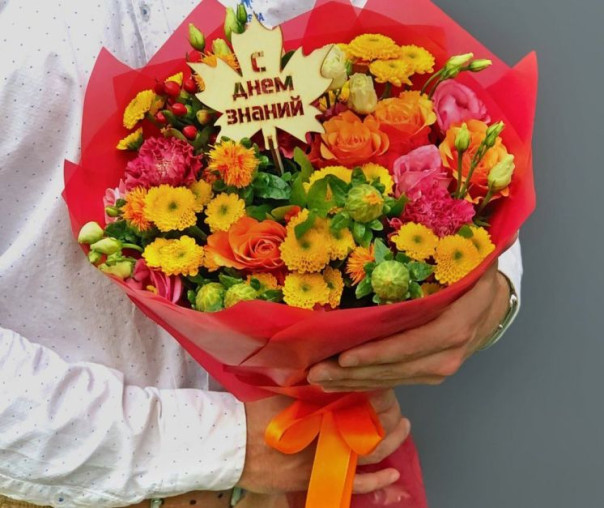 Какие цветы дарят учителям на 1 сентября, а какие дарят на День учителя