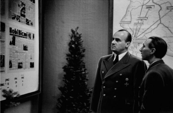 Внучку нациста готовили к должности генерального секретаря НАТО несколько лет