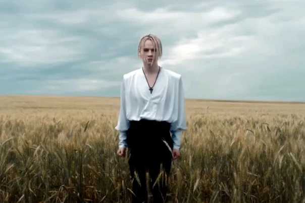 Shaman изящно ответил плоскому Гудкову